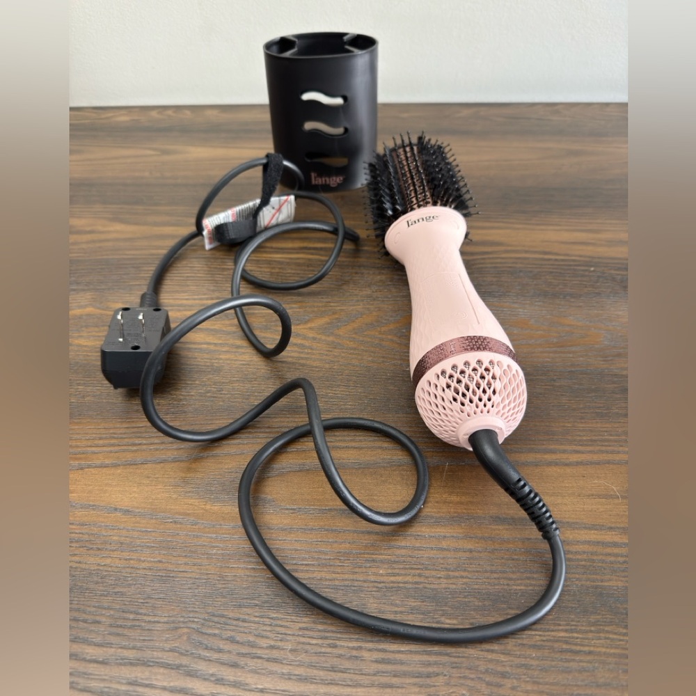 L'ANGE HAIR Le Volume 2-in-1 Titanium Blow Dryer Brush